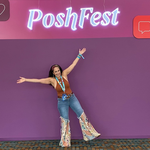 Aloha y’all! 👋🏼 ♥️ bry rhymes with 🍟 - Picture 9 of 14